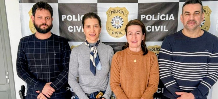 Presidente do Legislativo de Cristal do Sul visita Delegacia de Pol&iacute;cia de Rodeio Bonito&nbsp;
